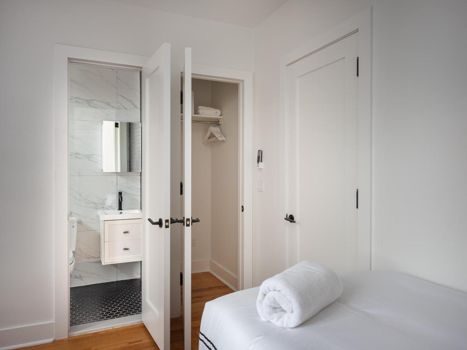 Appartamento Three Bedroom Brooklynite Suite! New York
